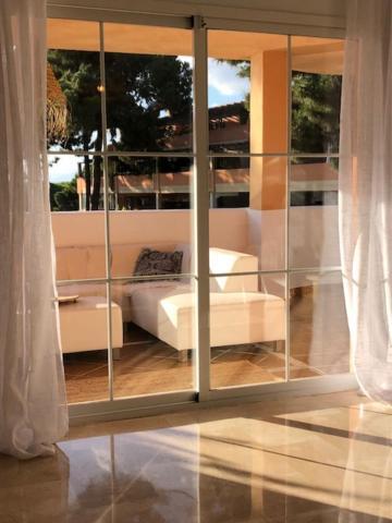 Center Beach 2 Beds Appartement Elviria 마르베야 외부 사진