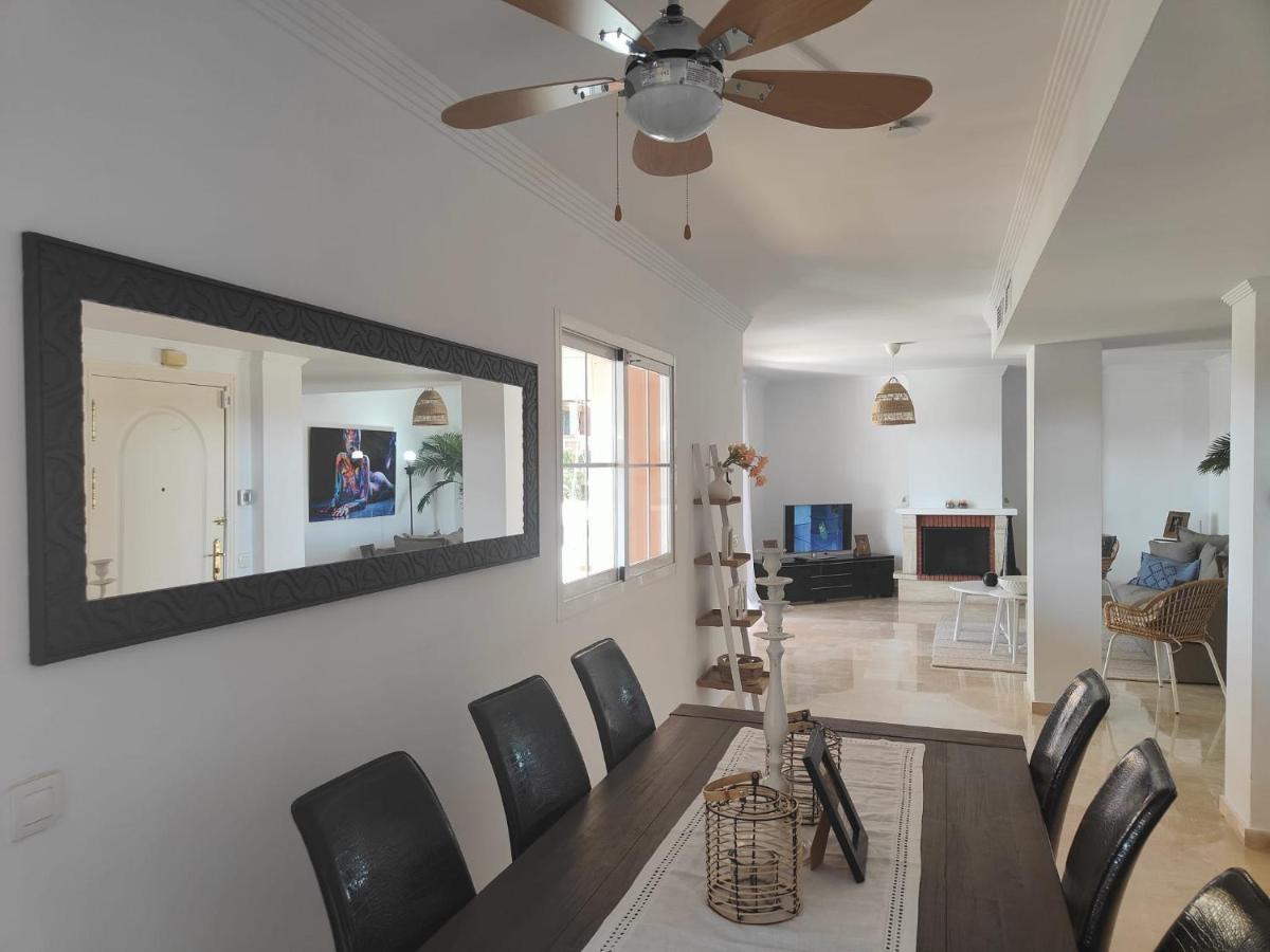 Center Beach 2 Beds Appartement Elviria 마르베야 외부 사진